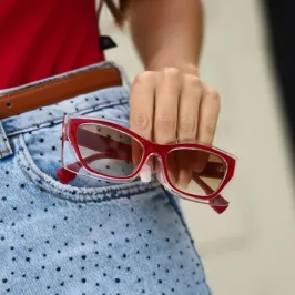Óculos de Sol Maxi Gatinho Blogueira Selena - Vermelho - Acetato