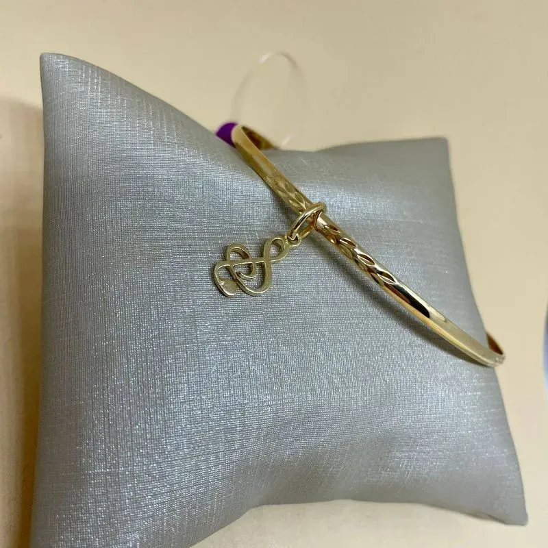 Bracelete com Pingente de Música