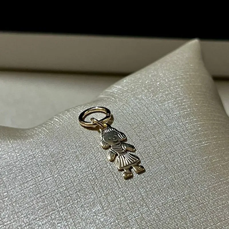 Pingente Menina para Bracelete