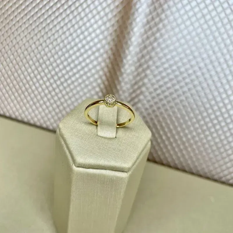 Anel com Esfera Pequena
