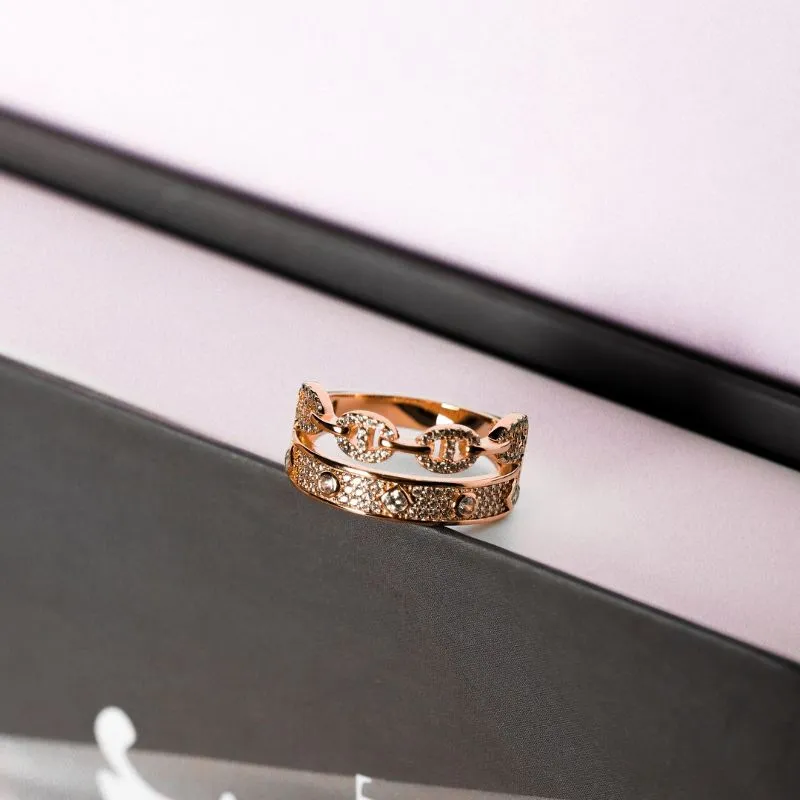 Anel Inspiração Cartier Cravejado Luxo