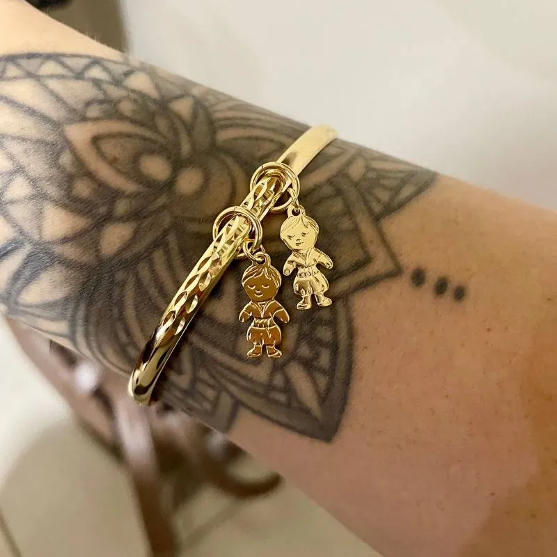 Bracelete Argola com Dois Meninos