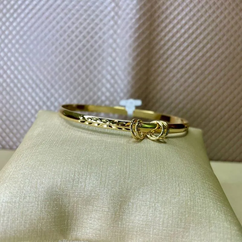 Bracelete com Argolas