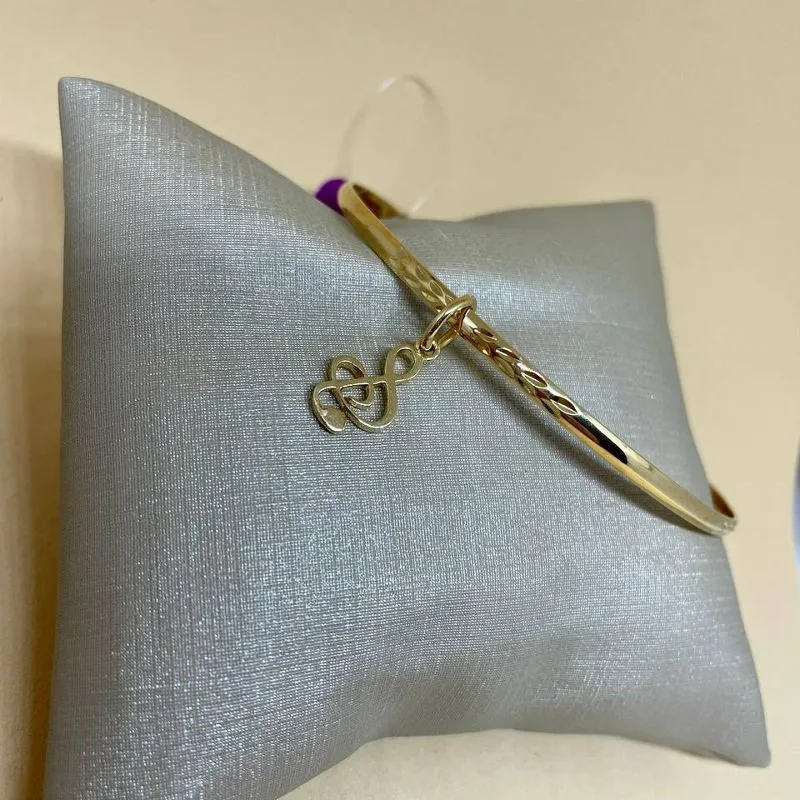 Bracelete com Pingente de Música