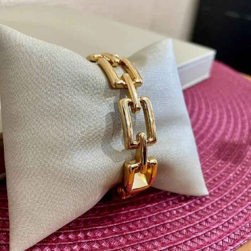 Bracelete Quadrado Banhado Ouro 18K
