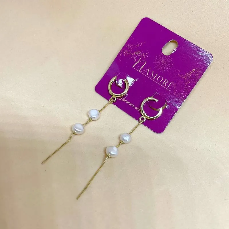 Brinco Fio com Duas Pérolas