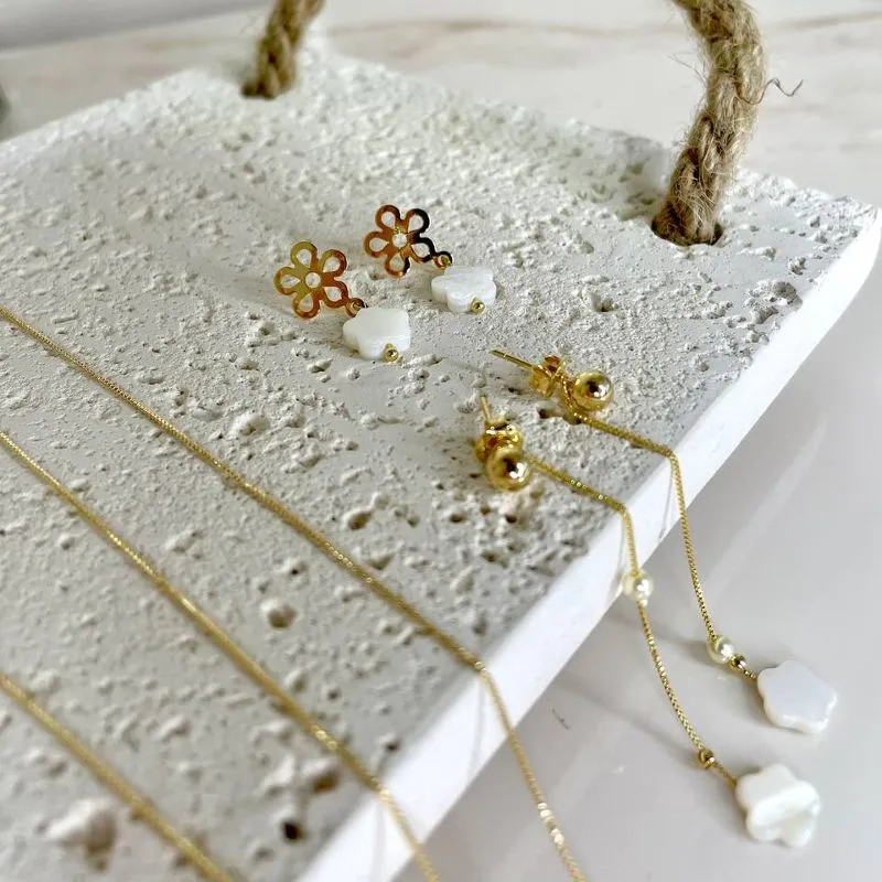 Brinco Flores Banhado a Ouro