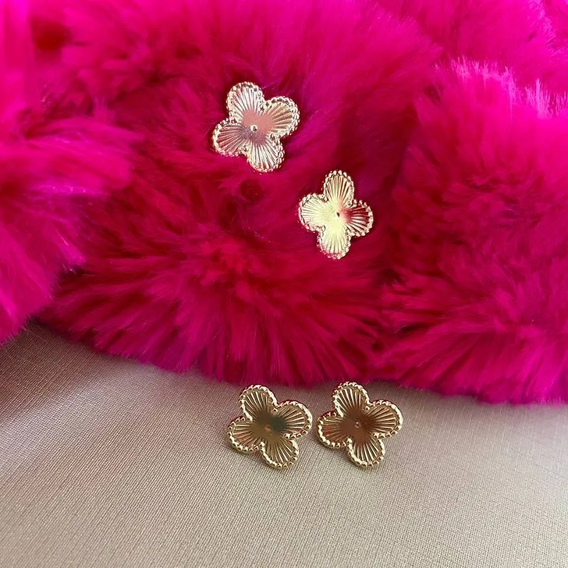 Brinco Inspiração Van Cleef -