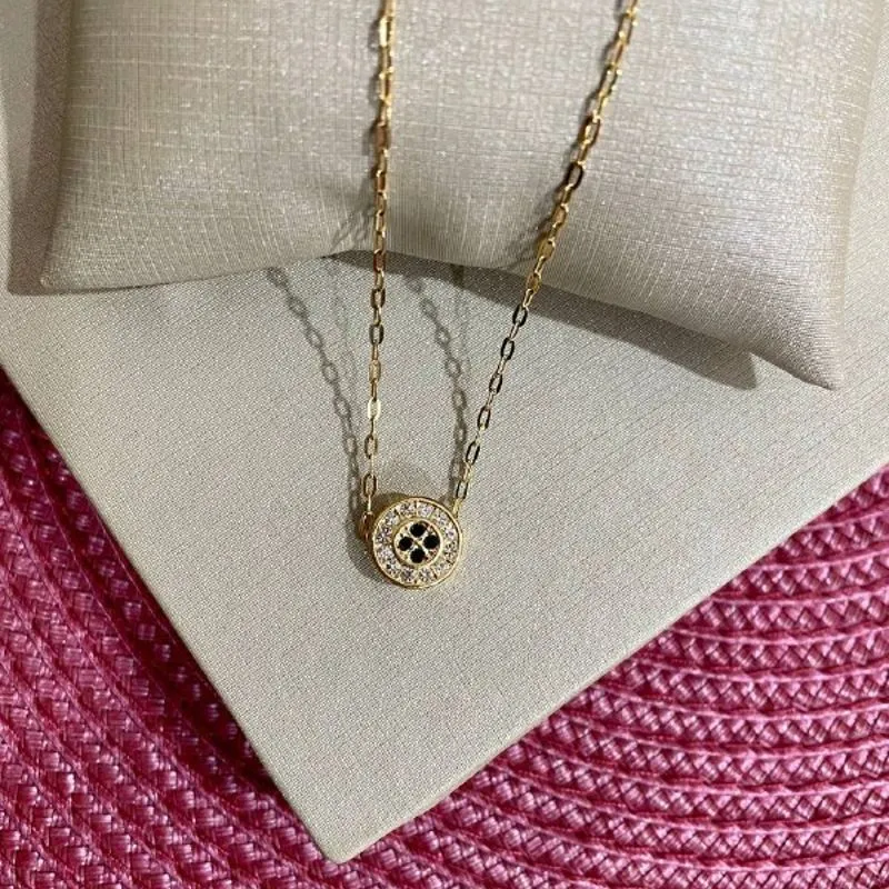 Colar Cartier com Circulo Cravejado