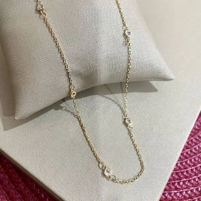 Colar com Mini Corações com Cristais