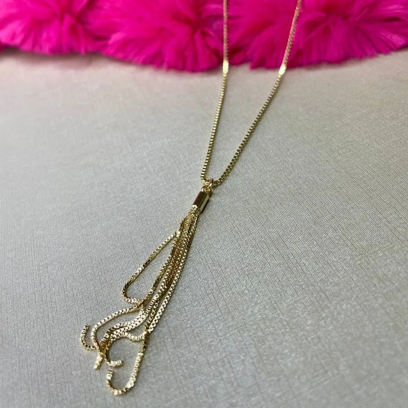 Colar Gravata com Venezianas