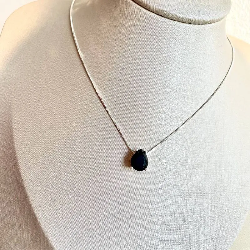 Colar Veneziana com Gota Negra Banho Prata