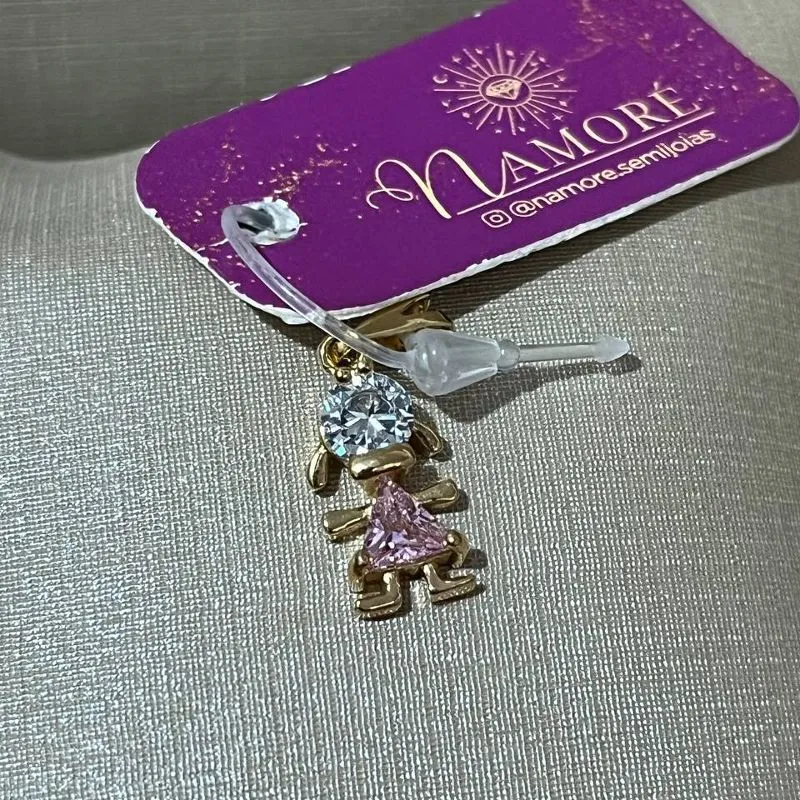 Pingente Menina Rosa