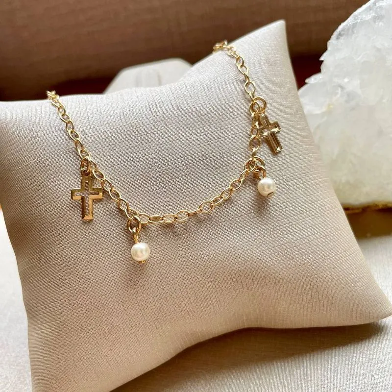 Pulseira Pérolas e Cruz