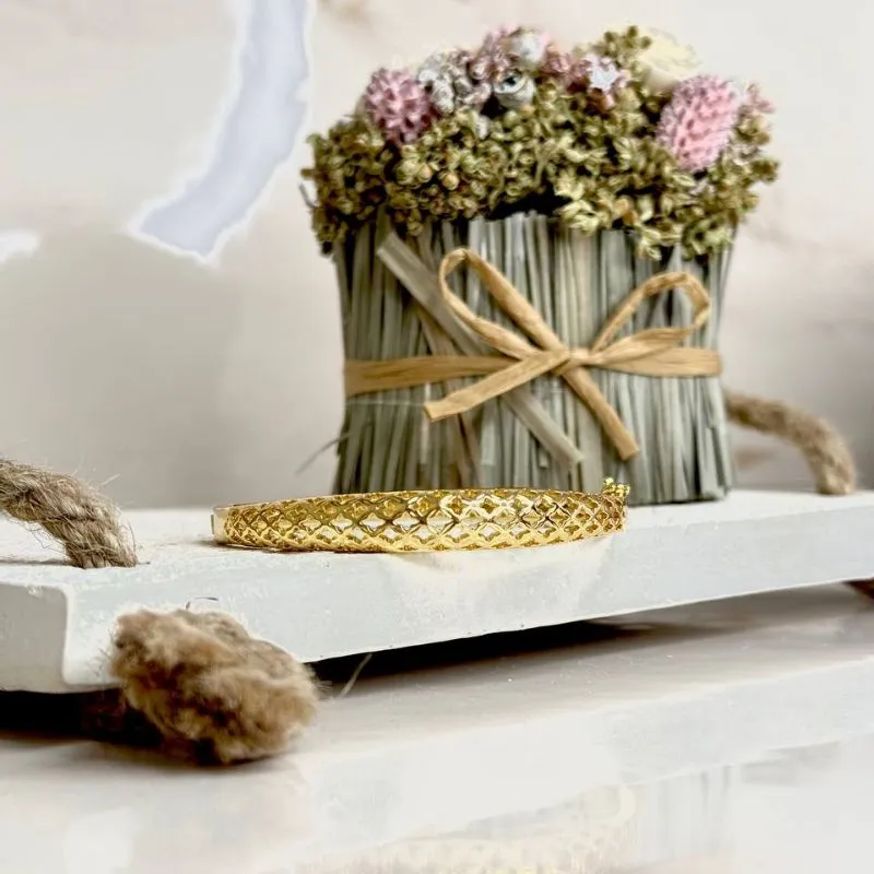 Bracelete Trabalhado Liso - Banhado a Ouro 18k