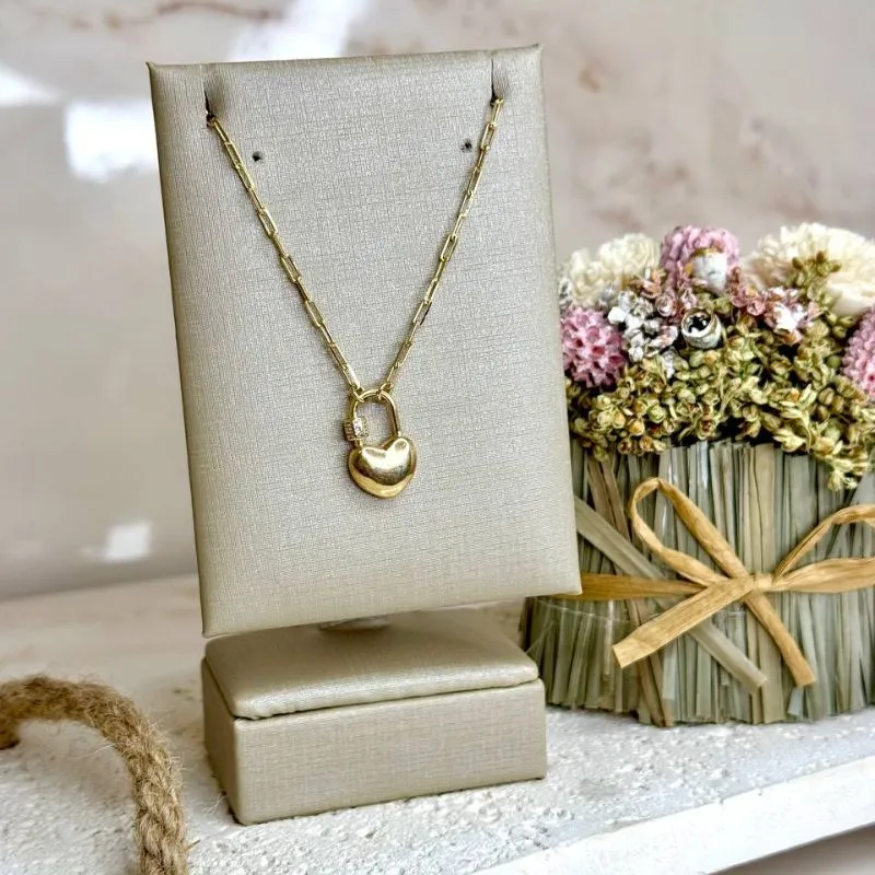 Colar Cartier com Coração e Cadeado