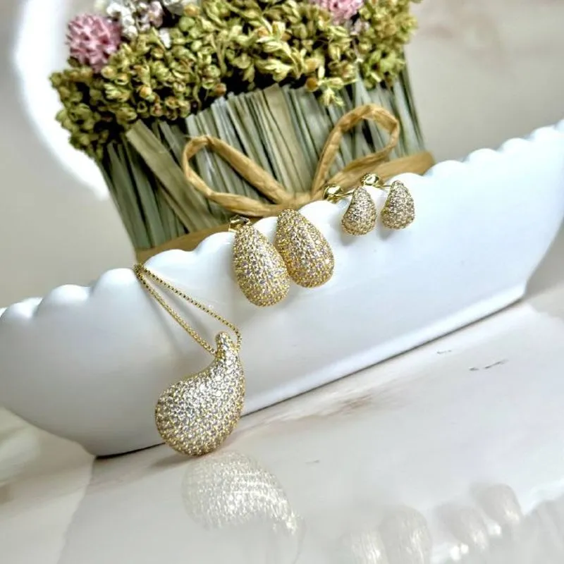 Colar Gota Cravejada