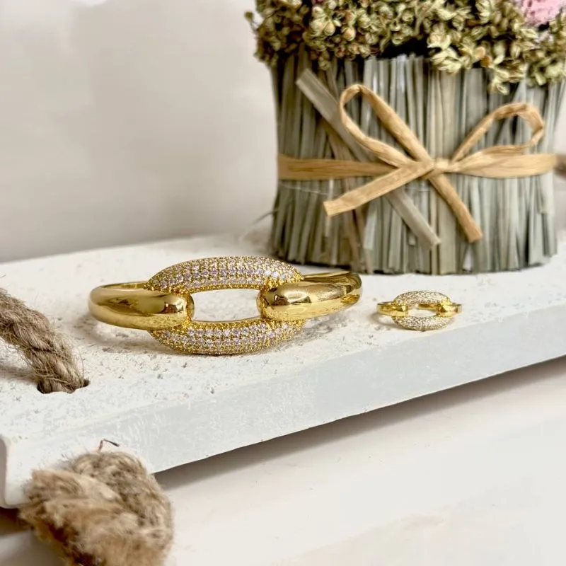 Conjunto Bracelete e Anel Cravejado - Banhado a Ouro