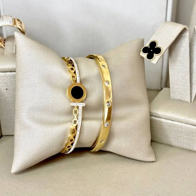 Bracelete Liso - com Cravejado de Cristais