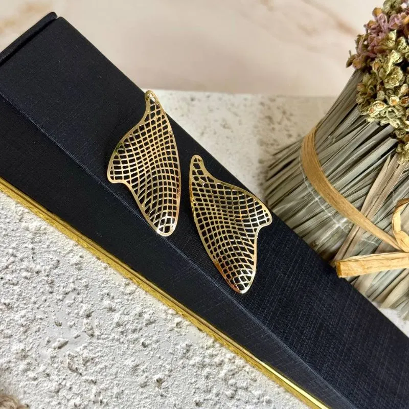 Brinco Rendado Orgânico - Banho Ouro 18k