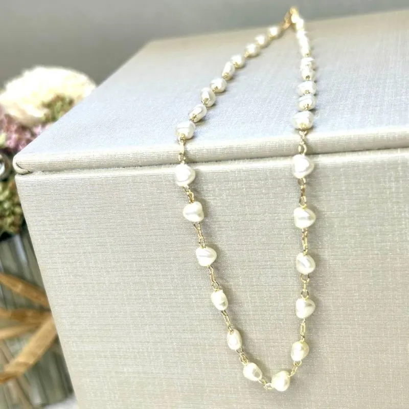 Choker  Mini Pérolas Corações Banhado a Ouro
