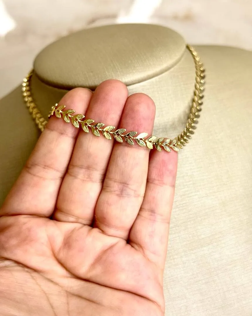 Colar Choker Folhas 36cm+5 - Banho Ouro 18k