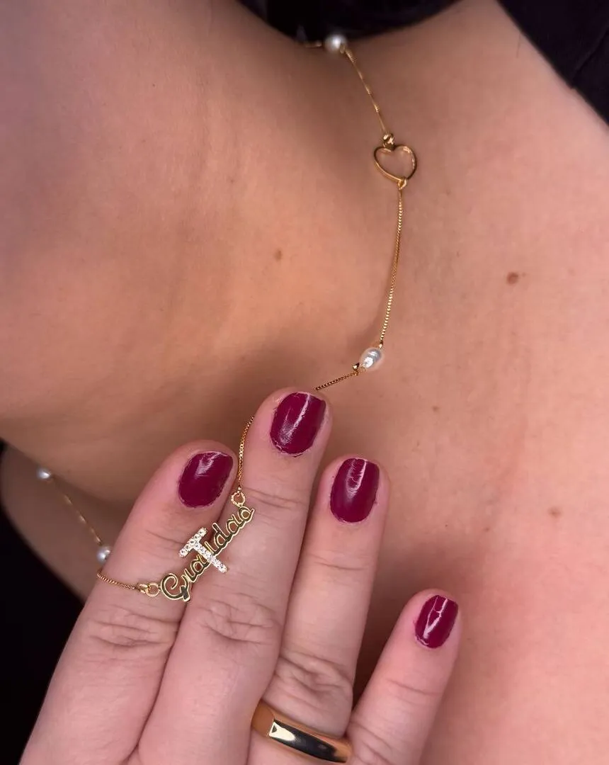Colar Gratidão com Detalhe em Coração Vazado e Pérolas - 45cm