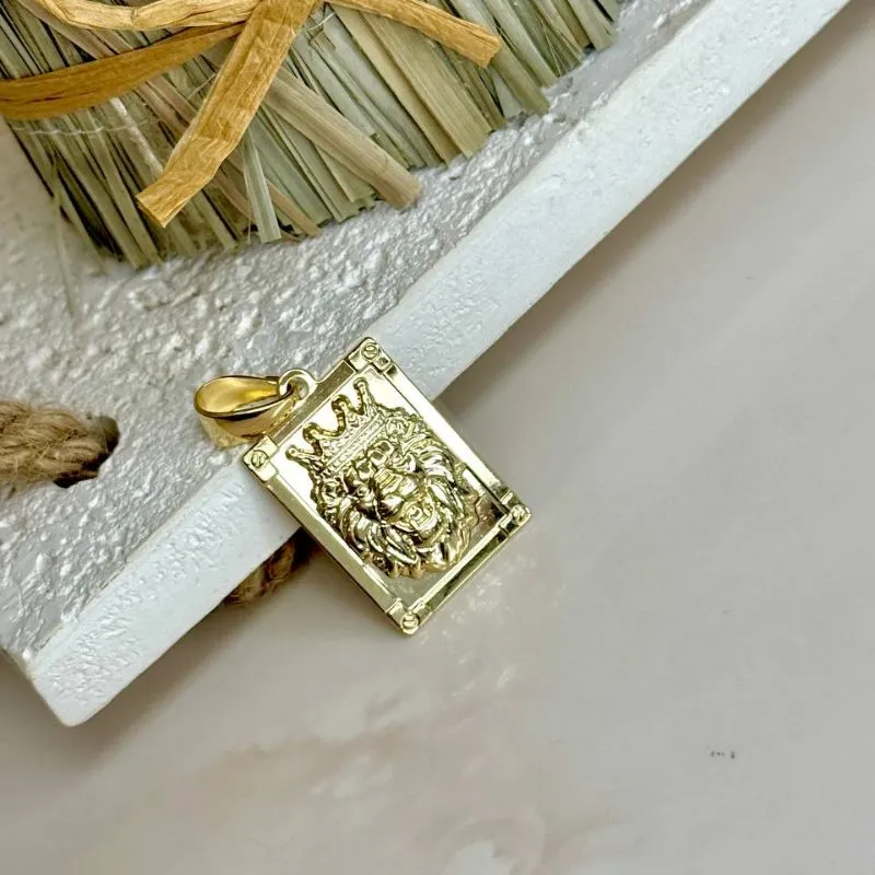Pingente Chapa Leão - Banho Ouro18k - 4x2cm