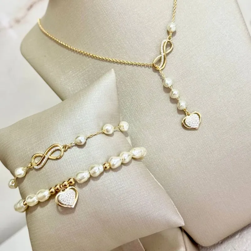 Pulseira Lysiane - Coração Cravejado Pérolas - 18cm